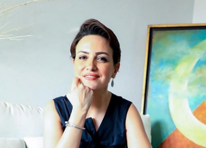 صورة: إطلالة غريبة لريهام عبد الغفور