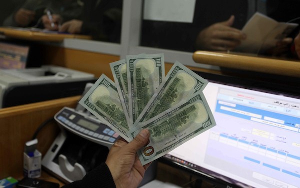 تلفزيون "إسرائيلي" يكشف موعد وصول الأموال القطرية