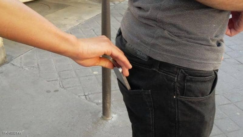 تقنية جديدة تمنع سرقة الهواتف من الجيب الخلفي