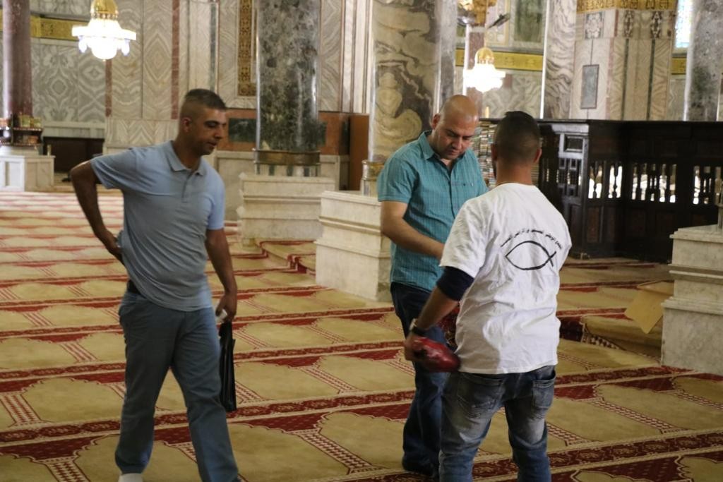احتفالاً بعيد الفطر السعيد
