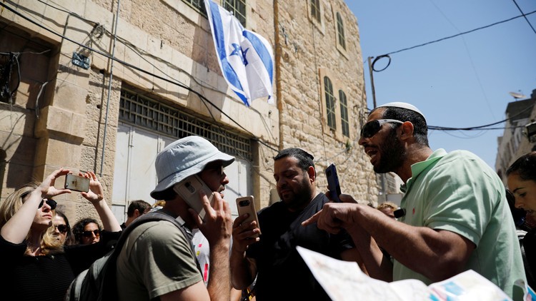 مستوطنون يستولون على منزل في القدس