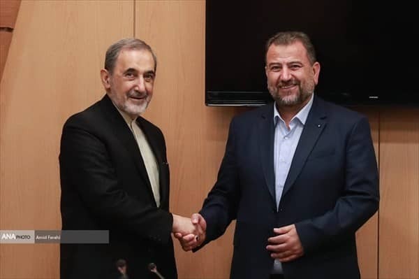 وفد "حماس" يلتقي بمستشار المرشد الأعلى الإيراني في طهران