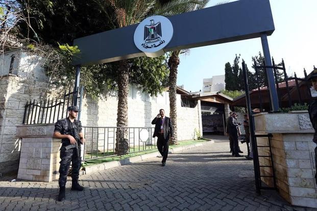 الإعلام الحكومي يوضح حقيقة إعادة تشكيل اللجنة الإدارية في غزة