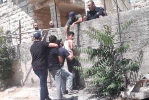 بينهم طفلين