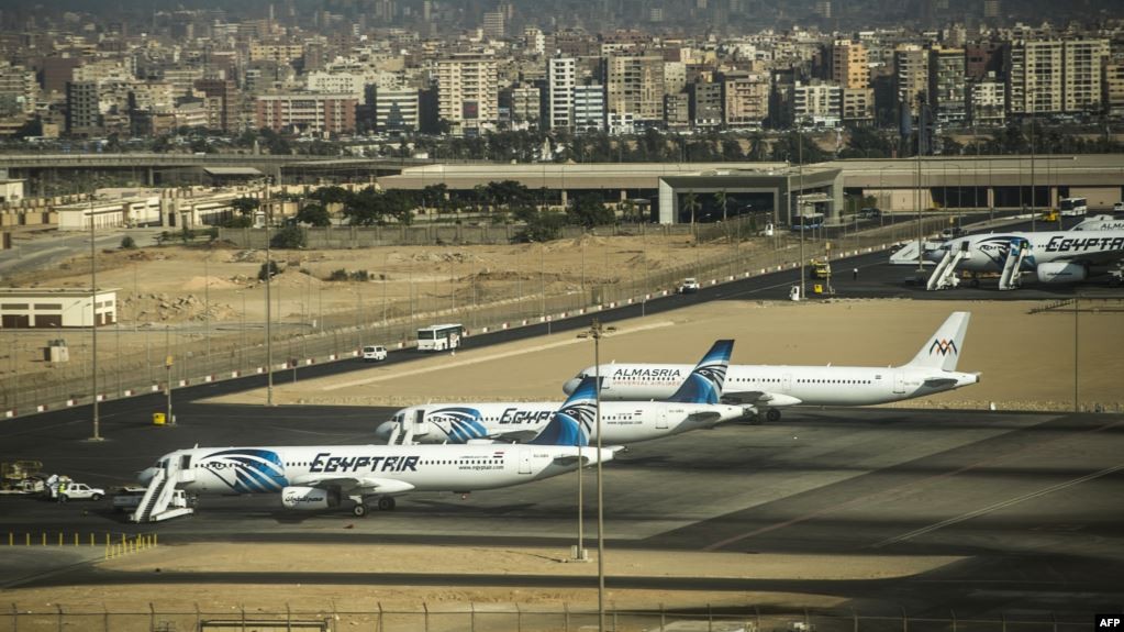 مصر توضّح حقيقة الطائرة القطرية الخاصة في مطار القاهرة