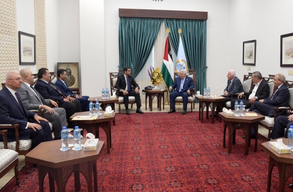 الرئيس عباس يستقبل وفد المخابرات المصري برام الله