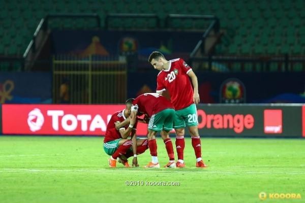 بالصور: فرحة هستيرية لبنين.. وزياش يدخل في نوبة بكاء