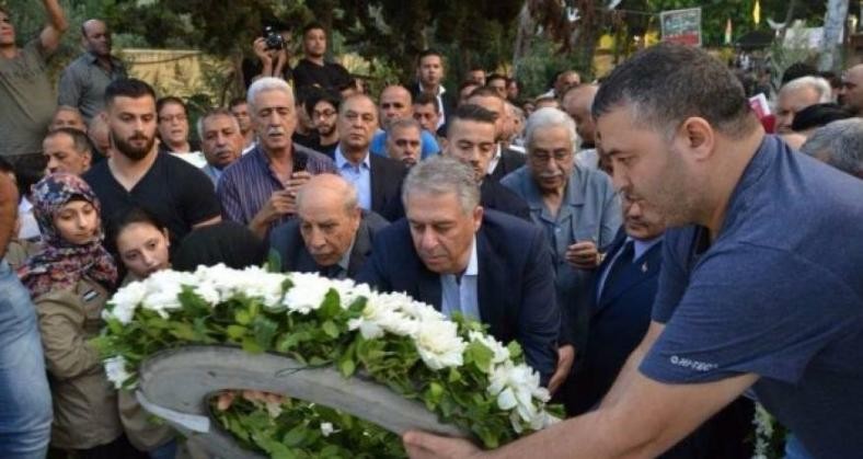 "فتح" في لبنان تضع أكاليل الزهور على أضرحة الشهداء