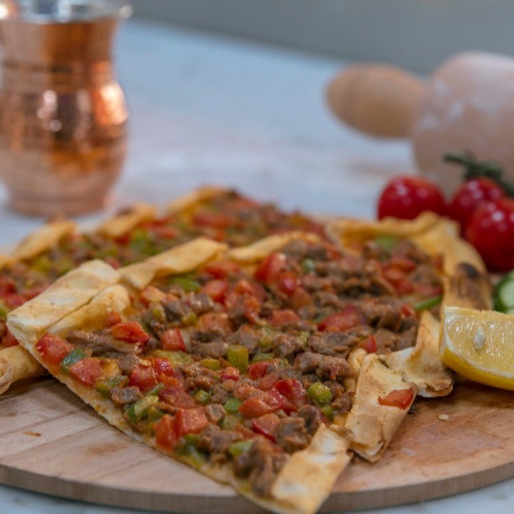 طريقة عمل " لحم عجين" بدبس الرمان