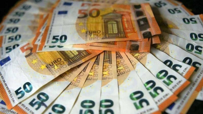 مجهول يوزع "200" ألف يورو نقداً لجمعيات خيرية بألمانيا