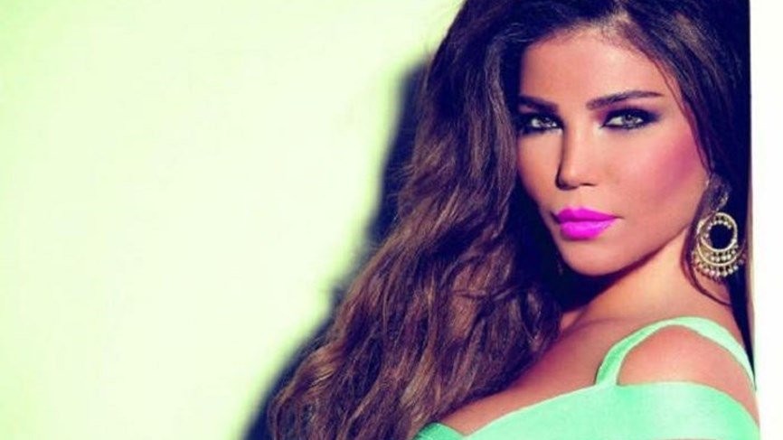 النجمة اللبنانية "مي حريري" تدخل القفص الذهبي