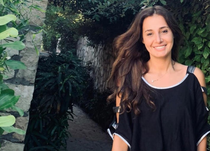 بالصور: عيد الأضحى يجمع الفنانة "حلا شيحة" بأولادها في كندا