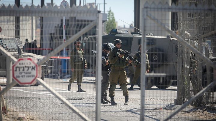 الاحتلال يفرض إغلاقاً شاملاً على الضفة الغربية وقطاع غزّة حتى الثلاثاء