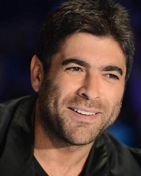 شاهدوا: بعد طلاقه من "أنجيلا بشارة".. هل تزوج "وائل كفوري" هذه الإعلامية؟