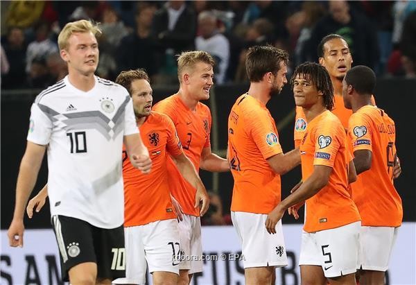 هولندا تثأر من ألمانيا برباعية صادمة