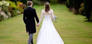 سألته زوجته صباح "يوم الدخلة" إنت مين؟