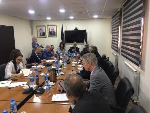 منظمة التحرير تدعو دول العالم إلى دعم الأونروا وتفويضها
