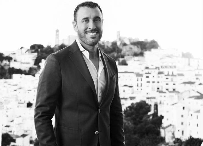 في يوم ميلاده.. "كاظم الساهر" الساحر الذي خطف القلوب والورود والدباديب