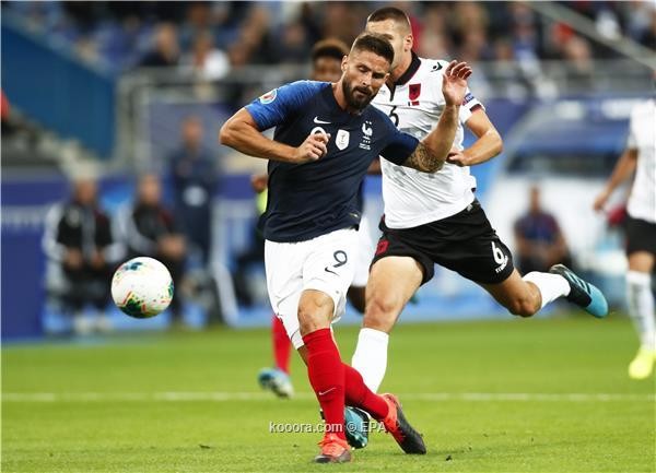 فرنسا تكتسح ألبانيا برباعية