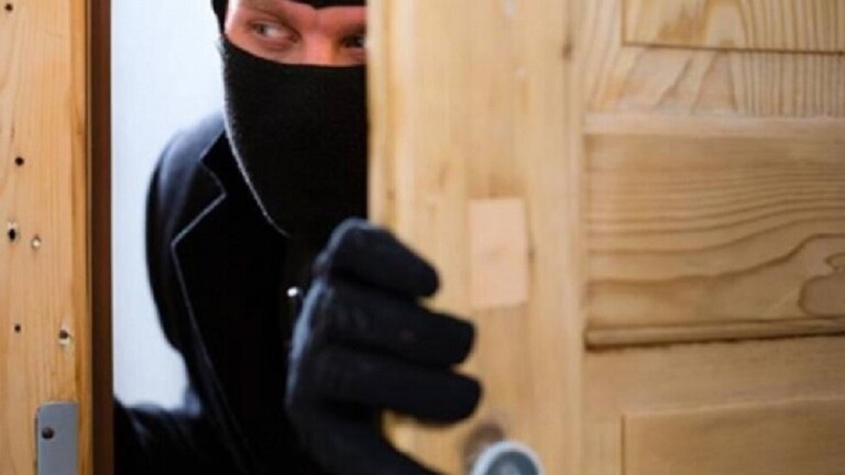 بالفيديو: أشهر لص تائب في مصر.. "كنت عايش كأني رجل أعمال"