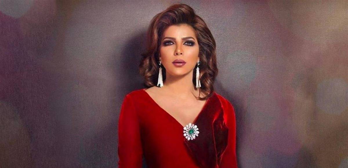 "أصالة" تحمل حذاءها بيدها وترقص حافية القدمين.. من حذرها من النشر؟