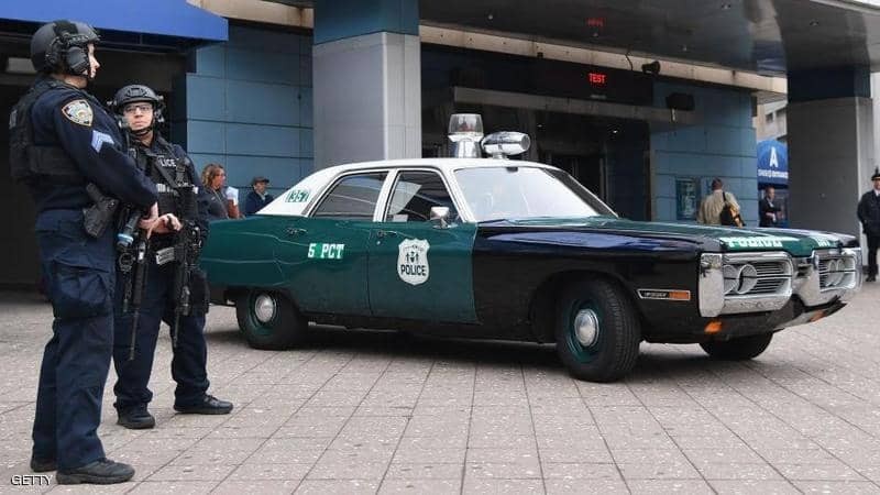 اعتقال "أمريكي" لمهاجمة صديقه "مصاص الدماء"