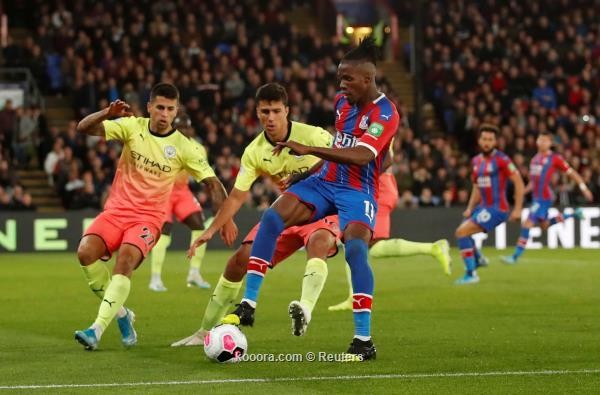 أبناء جوارديولا يتخطون كريستال بالاس ليقلص الفارق مع المتصدر