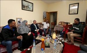 هذا ما قاله اشتيه خلال زيارته أم ناصر حميد!