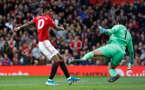 ليفربول يفلت من الهزيمة الأولى في الدوري