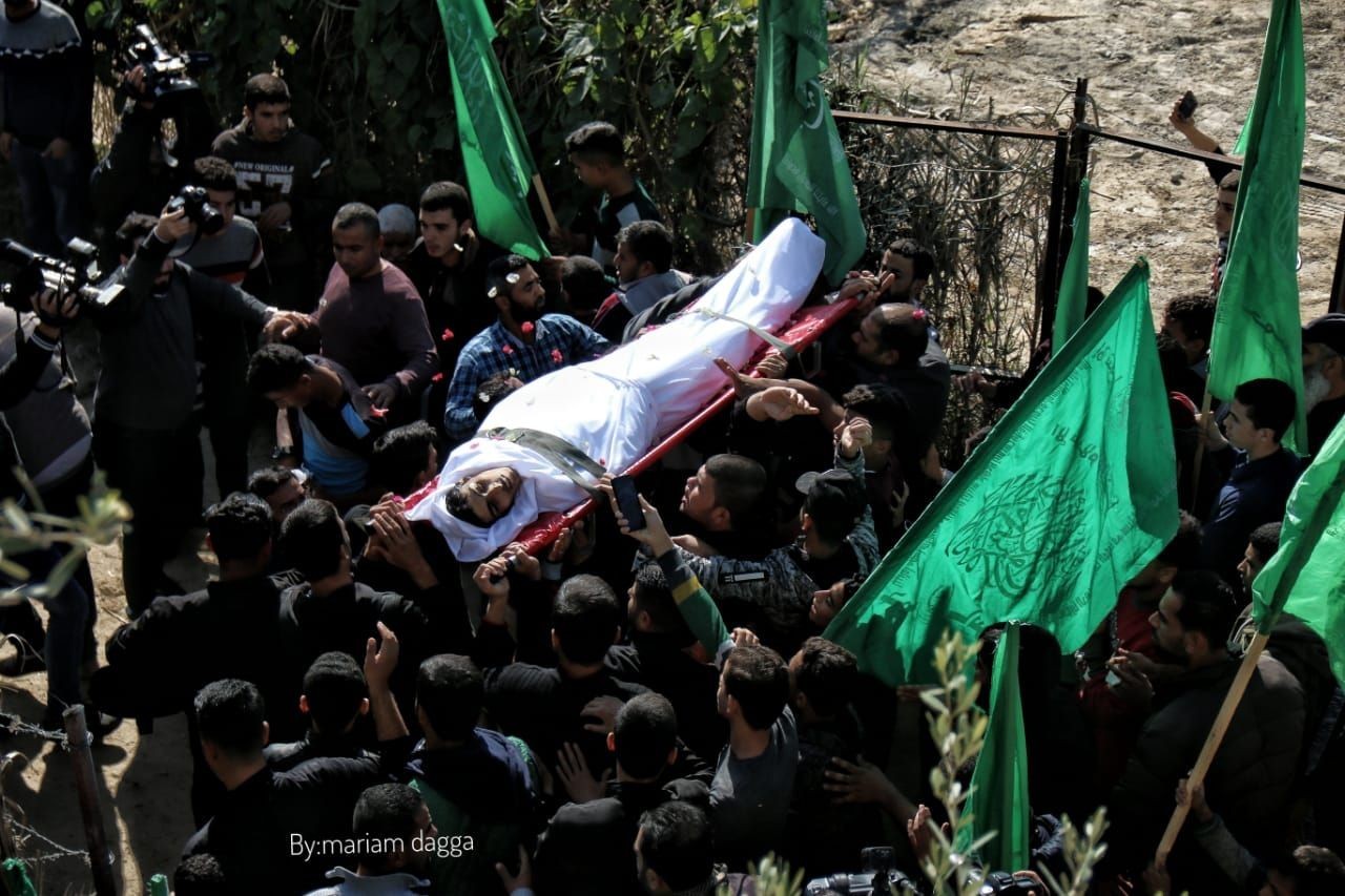 خانيونس تشيّع جثمان الشهيد الفتى محمد الأسطل