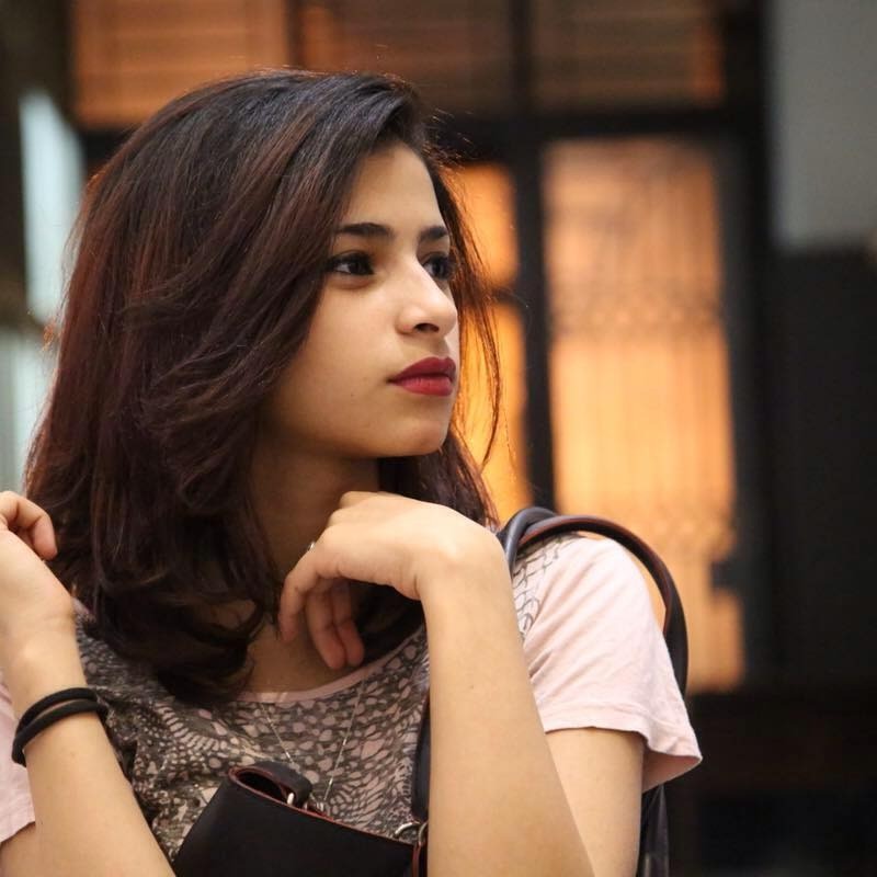 شاهدوا: الفنانة الصاعدة "فرح حاتم" تجسد شخصية "رانيا يوسف" فى مرحلة المراهقة بـ"الآنسة فرح"