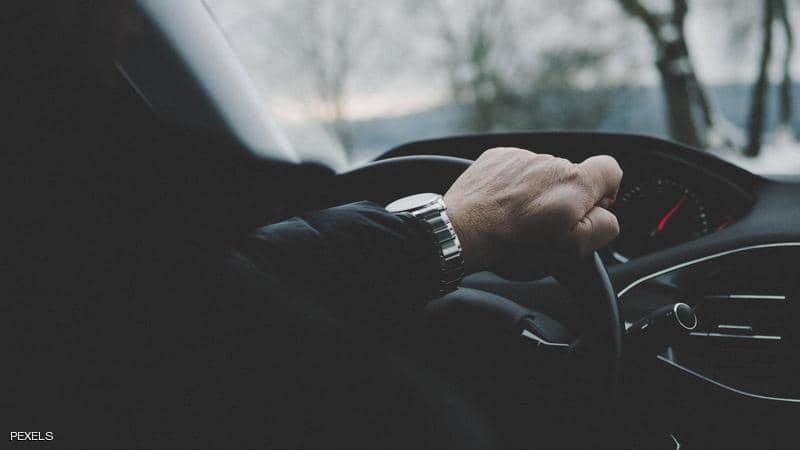 السجن لسائق "أوبر" بعد فعل فاضح مع راكبة "مريضة" في سيارته