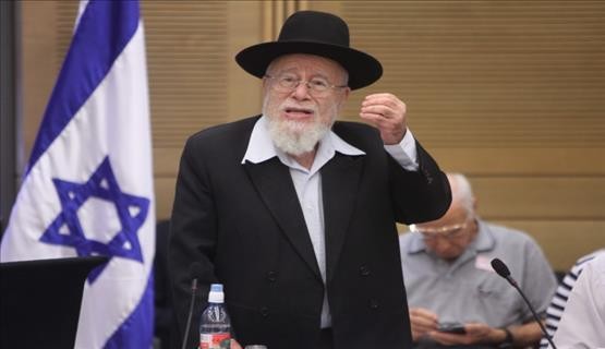 حاخام يحرض على قتل الفلسطينيين بغزة دون رأفة ورحمة