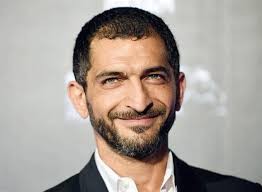 صورة: "عمرو واكد" يشعل جدلاً واسعاً بإعلانه المشاركة في فيلم مع ممثلة إسرائيلية