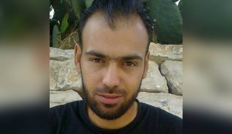 الأسير عبد الله سمحان يعلِّق إضرابه عن الطعام