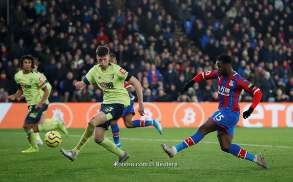 بعشرة لاعبين.. كريستال بالاس يعبر بورتموث