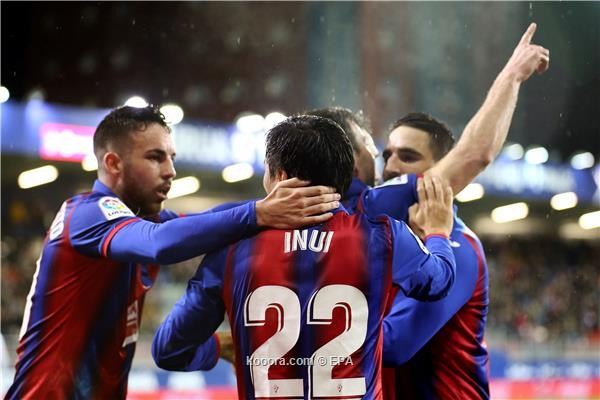 ايبار يفوز على غرناطة بثلاثية نظيفة