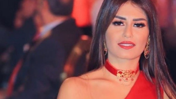 بالفيديو| "منة فضالي": تزوجت في السر احتراماً لوالدتي