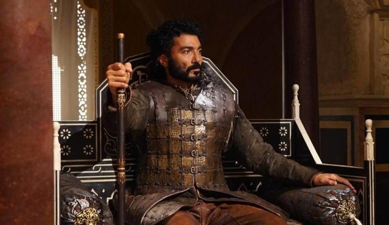 بالفيديو: "خالد النبوي"مبيهزرش في كواليس "ممالك النار"