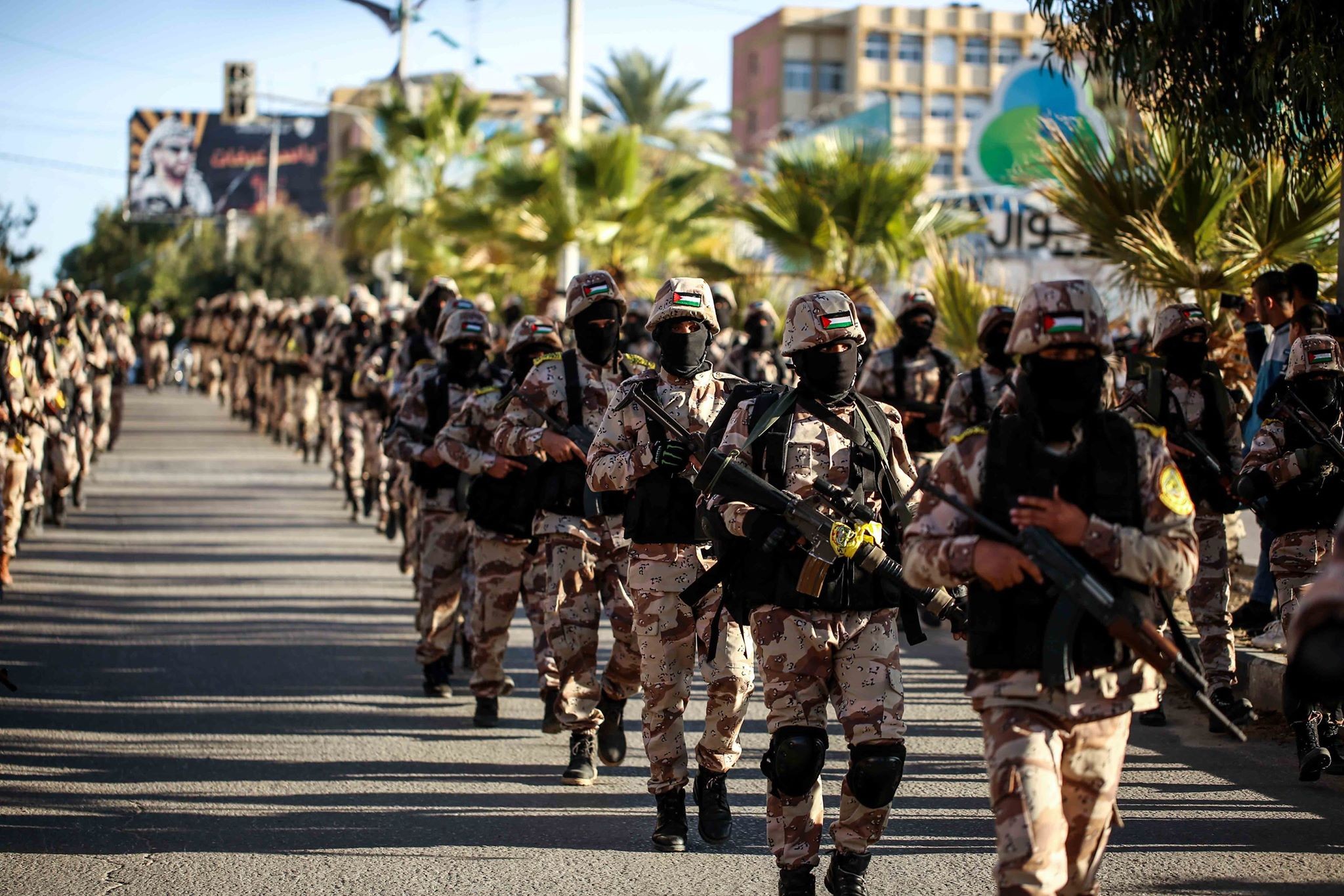 شاهد: الجناح العسكري لـ"فتح" يُوجه رسالة لقيادة الحركة في رام الله