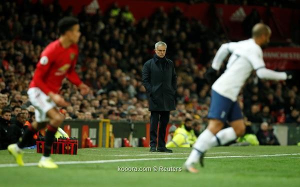 مورينيو يتلقى هزيمته الأولى من فريقه القديم