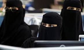 شاهدوا: شركة "نايكي" تتعرض لانتقادات حادة بسبب نقاب "امرأة سعودية"