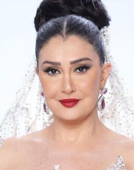 بالفيديو: إعلامية مصرية تضبط ممثلاً شهيراً بغرفة النوم مع النجمة "غادة عبد الرازق"