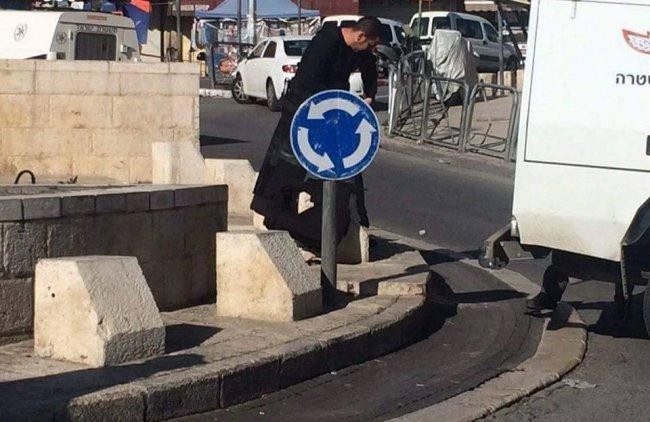 الاحتلال يغلق باب الساهرة ومحيطه بالقدس المحتلة