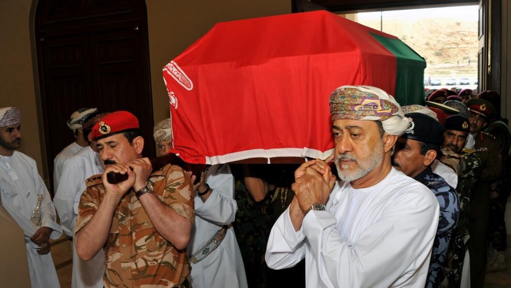 أبناء سلطنة عمان يشيّعون جثمان السلطان قابوس في مسقط