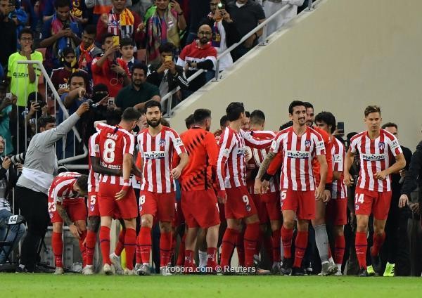 أتلتيكو يصعق برشلونة في لقاء مجنون ويبلغ نهائي السوبر