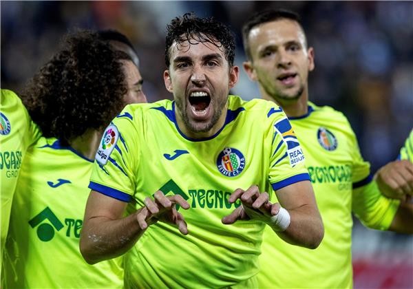 خيتافي يسحق ليجانيس بثلاثية على ملعبه