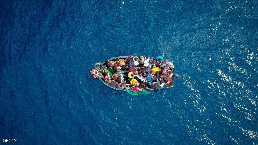 حادثة مأساة "رضيع" ولد ومات بين "الهاربين" في المحيط