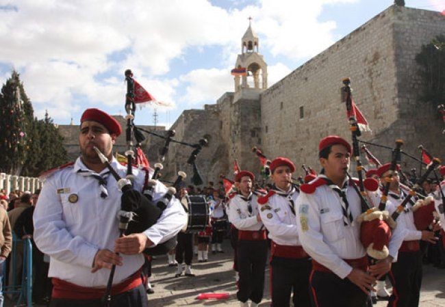 الكنائس الغربية في فلسطين تحتفل اليوم بعيد الغُطَّاس