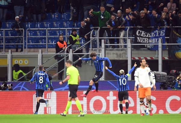 أتالانتا يكرم ضيافة فالنسيا برباعية تسهل مهمة الإياب